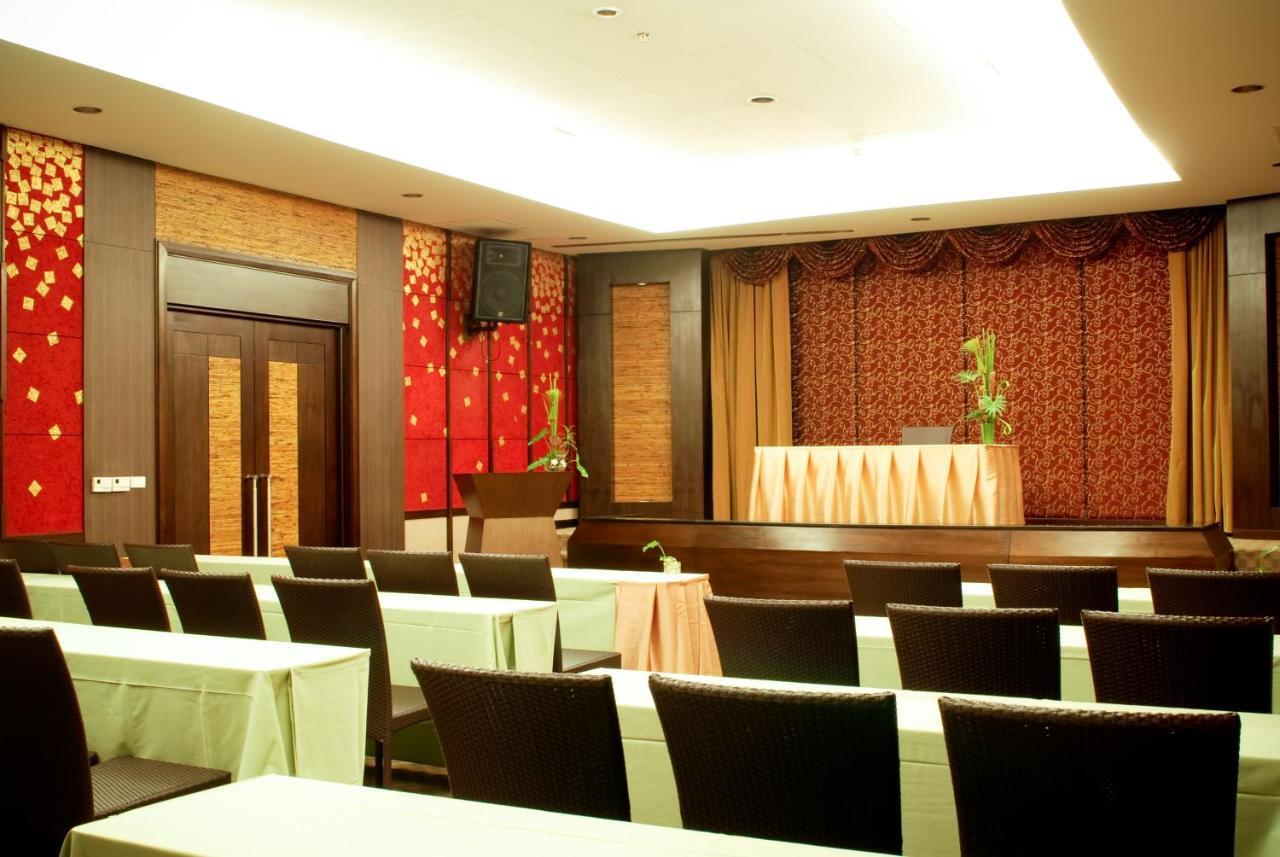 Tara Mantra Cha-Am Resort Exterior photo